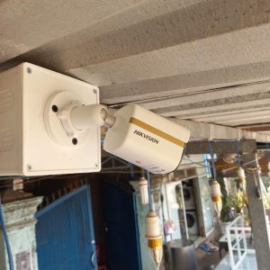 Camera Hikvision DS-2CE10DF3T-F có màu 24/7