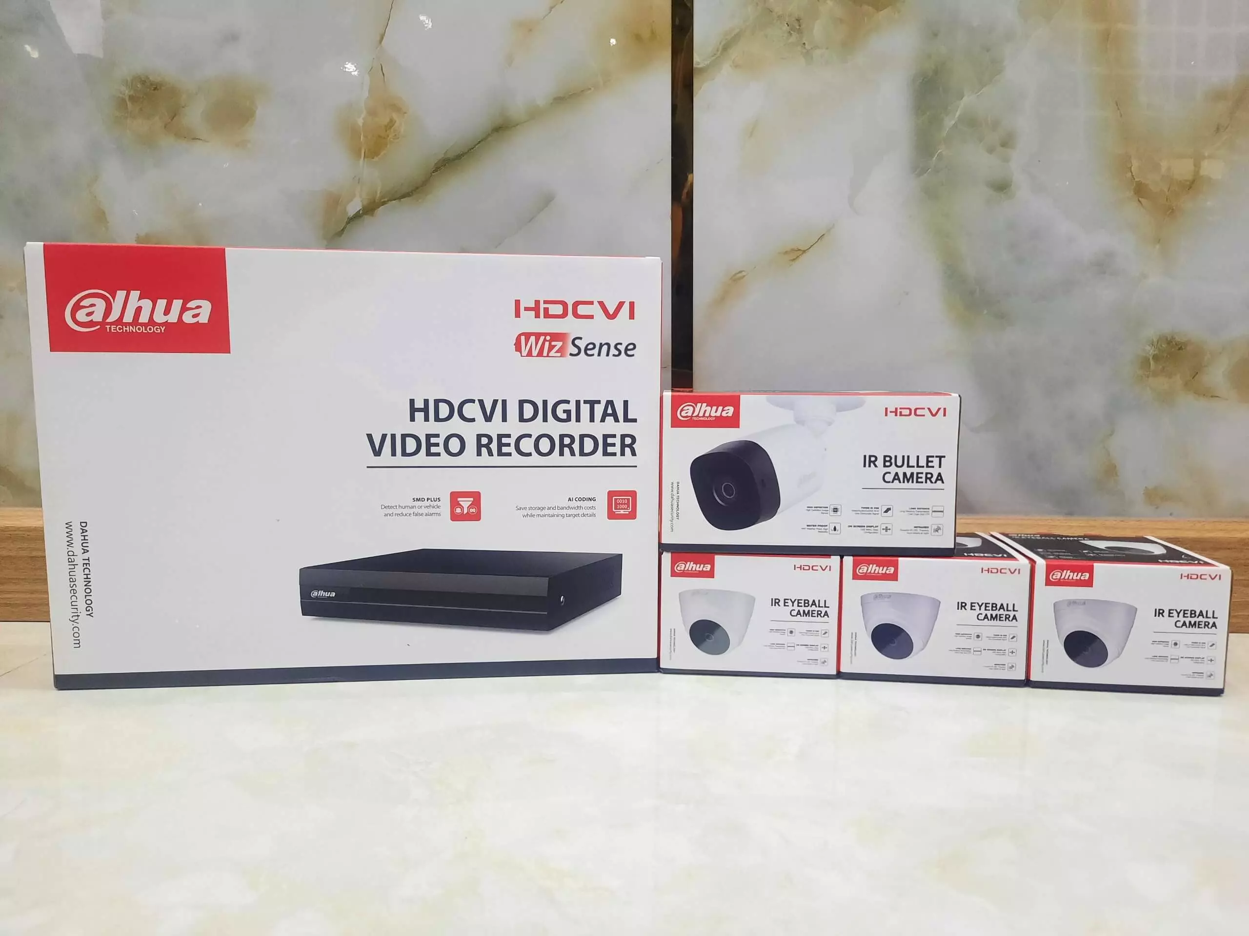 Trọn bộ 4 mắt camera Dahua